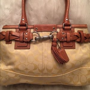 EUC COACH Hampton SIGNATURE SATCHEL